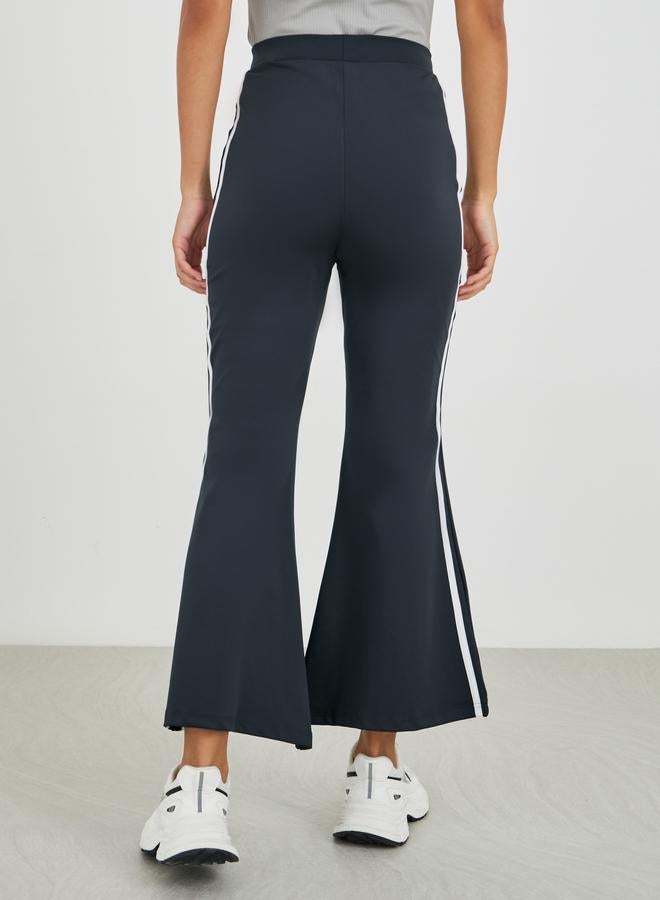Styli Styli Fit and Flare Leggings with Side Stripes  - Image 4