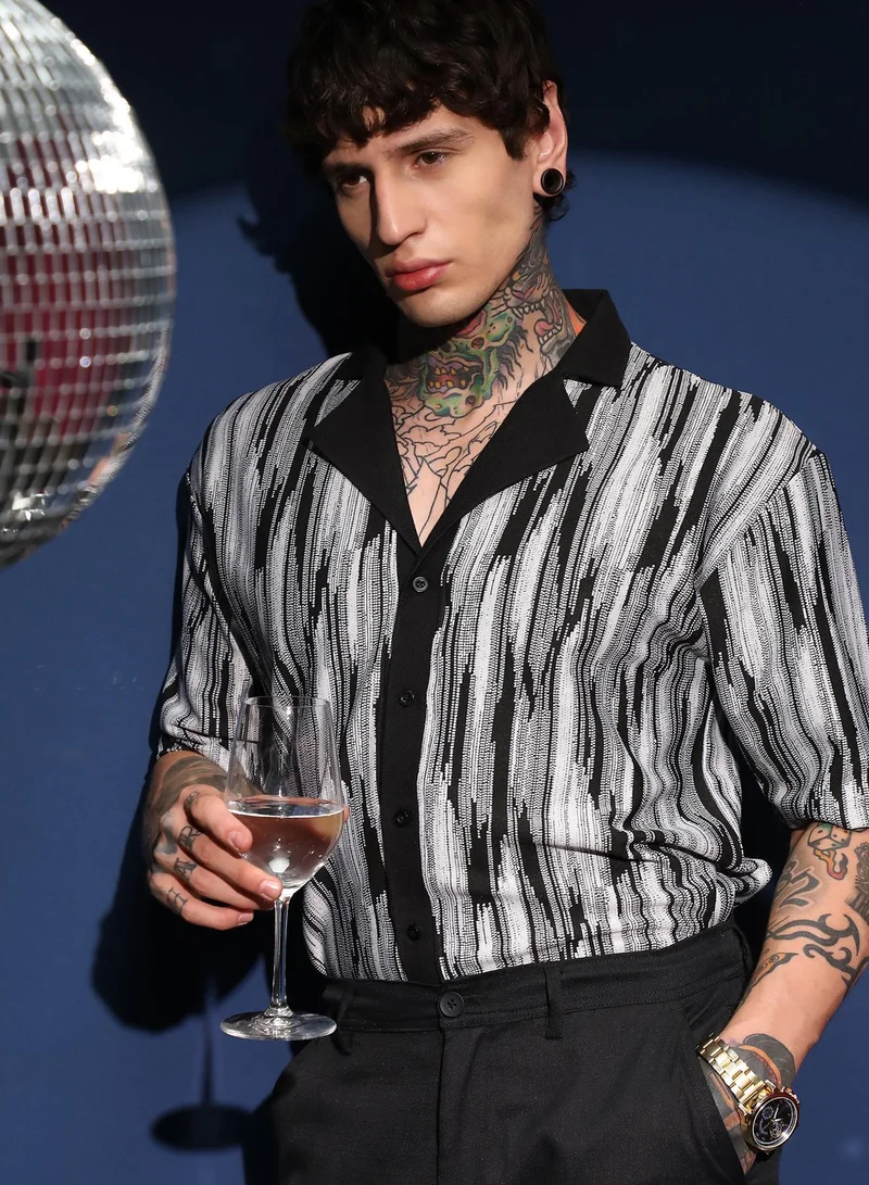 Campus Sutra Men's Midnight Black & Cream White Fade Cuban Polo Shirt For Casual Wear | Polo Neck | Short Cuffed Sleeves | Button Closure | Shirt Crafted With Comfort Fit For Everyday Wear