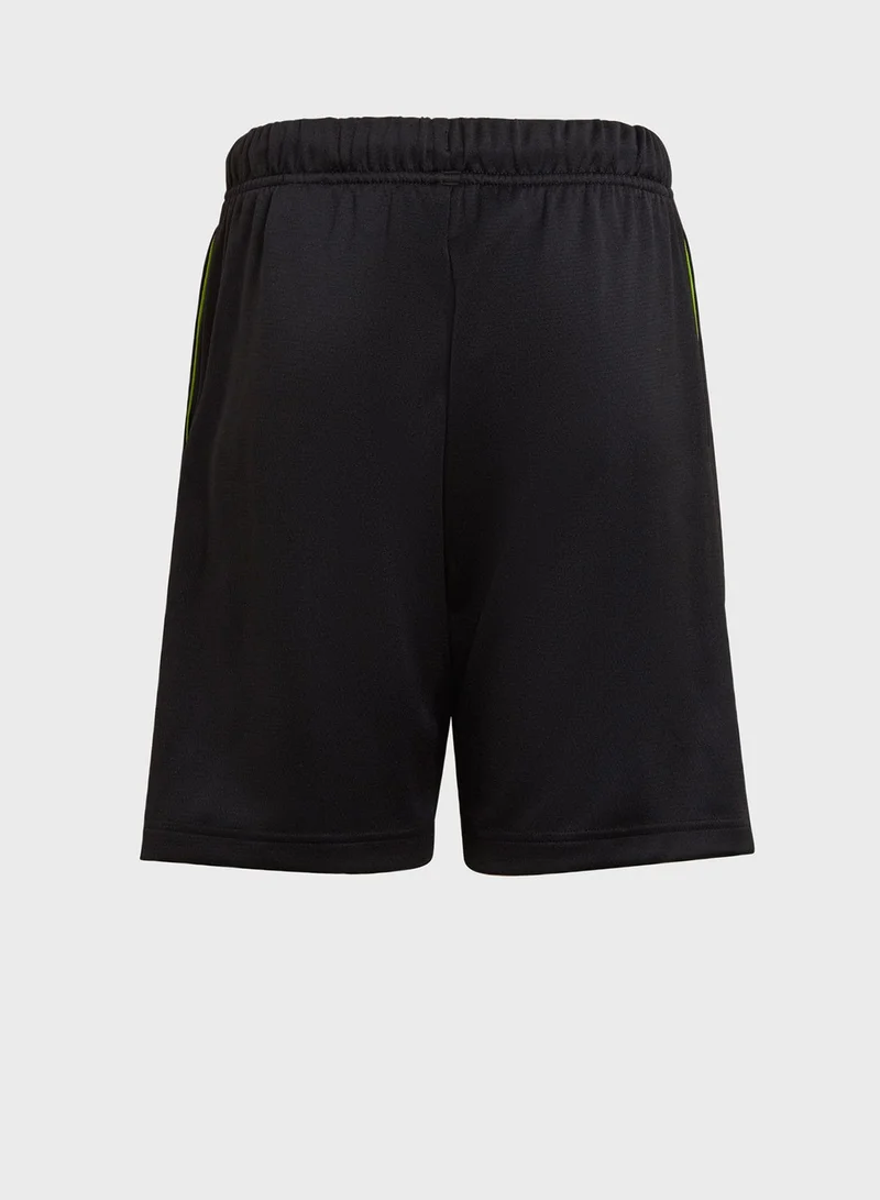 adidas طقم رياضي  (تيشيرت + شورت)