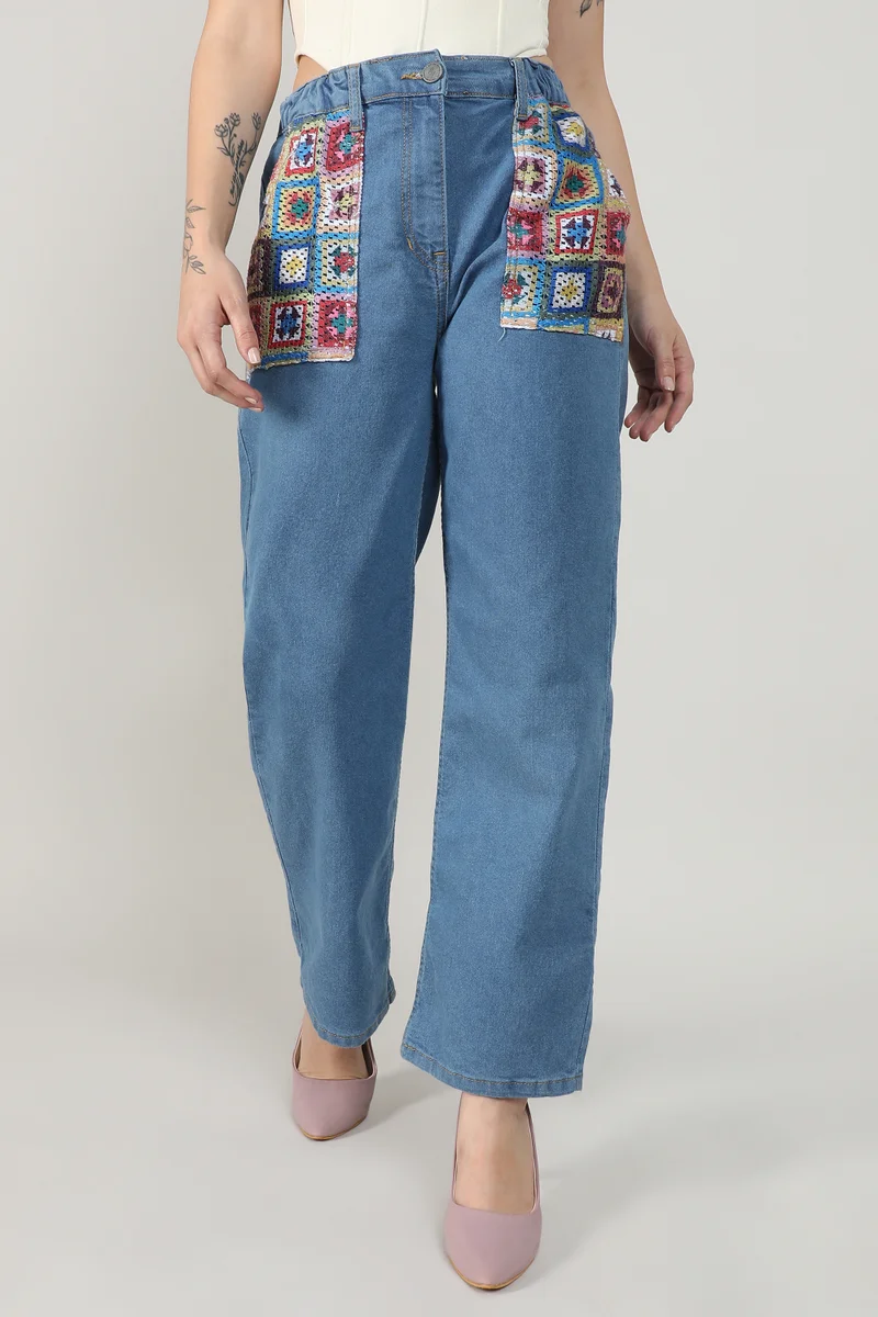 Campus Sutra Women's Light Blue Contrast Patch Denim Jeans