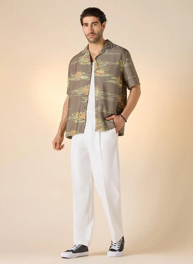 ايكونيك قميص بأكمام قصيرة بطبعة اللوتس الأيقونية