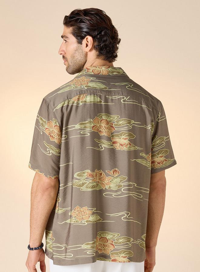 ايكونيك قميص بأكمام قصيرة بطبعة اللوتس الأيقونية - Image 3