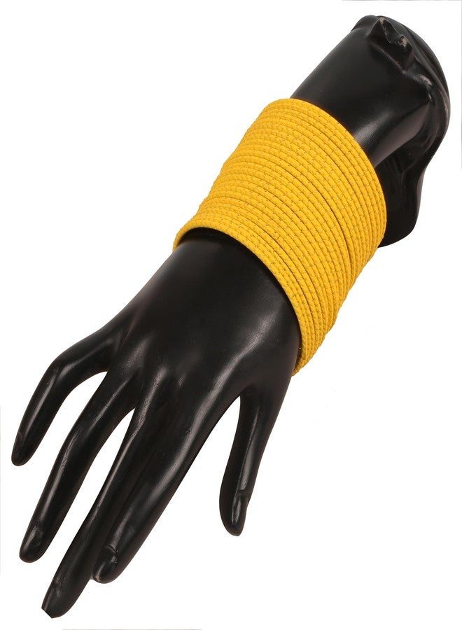 تتش ستون أساور أنيقة بتصميم عصري مستوحى من بوليوود الهندية، مصنوعة يدوياً بحواف مشذبة بدقة، مزينة بنقاط ذهبية صفراء اللون. طقم من 24 قطعة للنساء. - Image 2