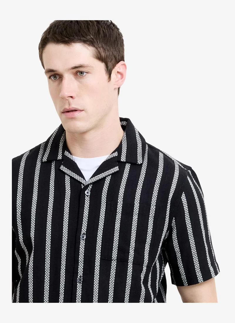 فرنش كونكشن Men's Black/White Ss Ant Stripe Combo Holiday Shirt