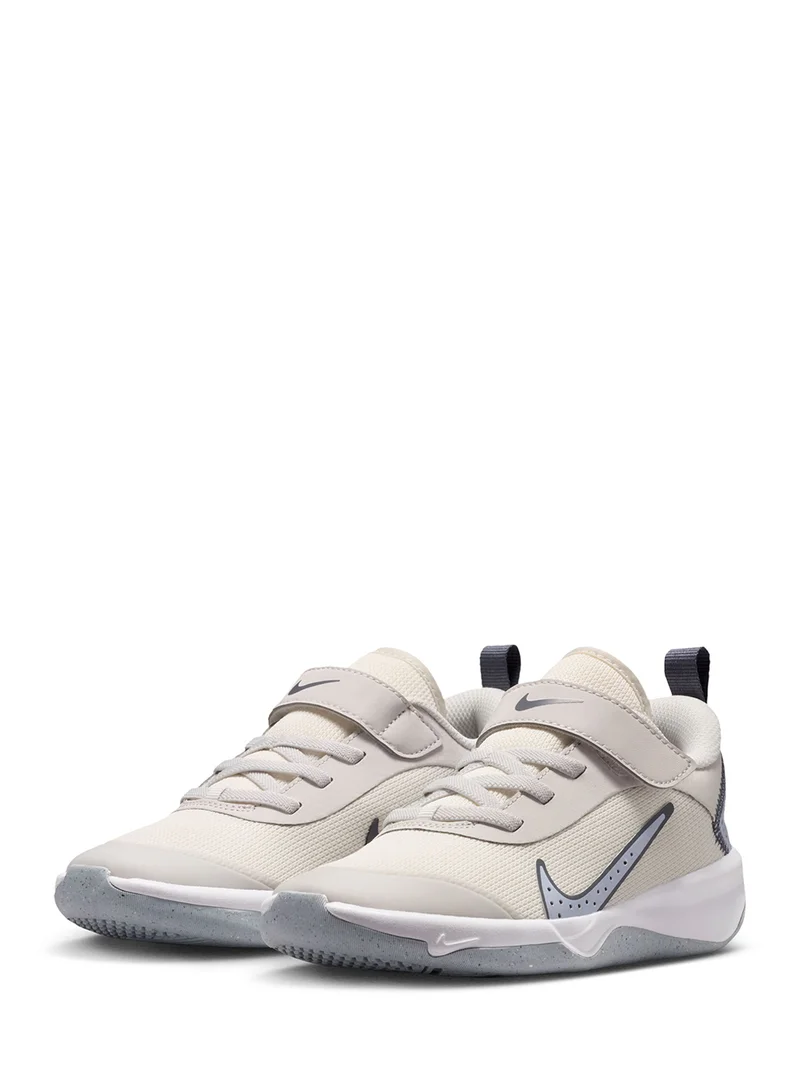 Nike Kids Omni Multi-Court Ps