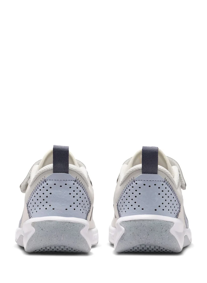 Nike Kids Omni Multi-Court Ps