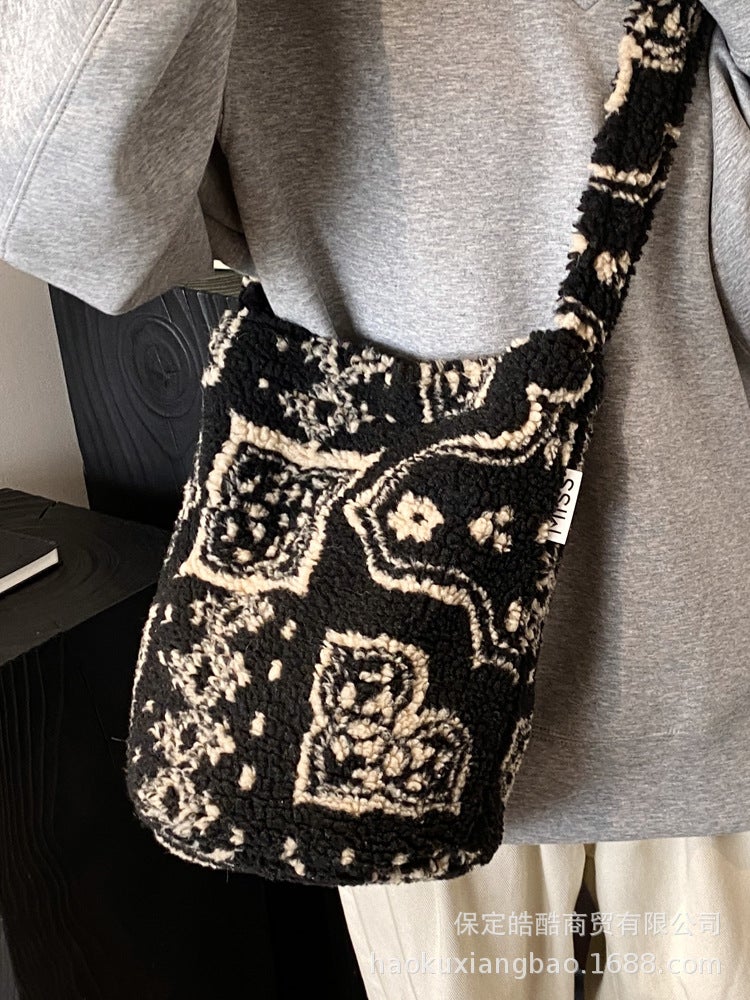 Cute Lamb Wool Bag Women'S Fashionable South Korea Bucket Bag Large Capacity Crossbody Mao Mao Bag - Image 3