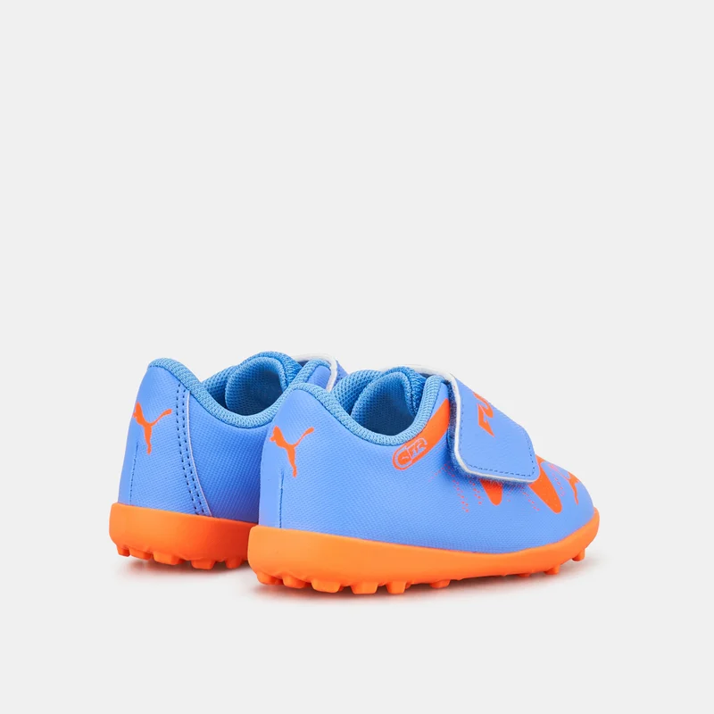 PUMA Kids' FUTURE Play Turf Ground Training Football Shoe (Baby and Toddler)