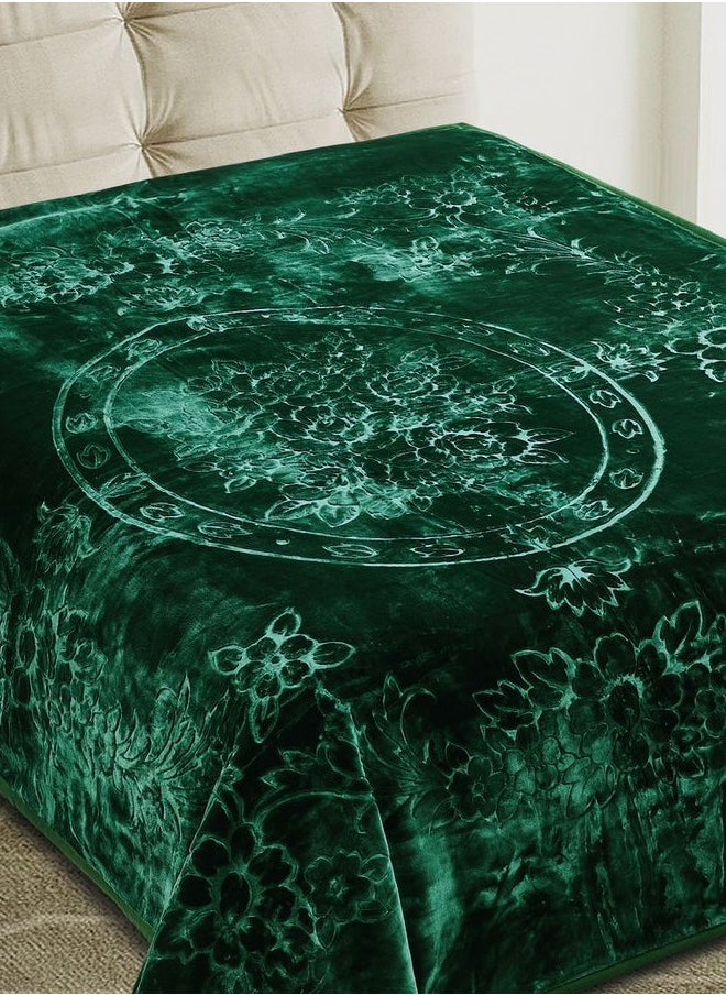Heavy winter blanket size 240 cm x 220 cm and weight 6 kg, super soft blanket made of high quality material