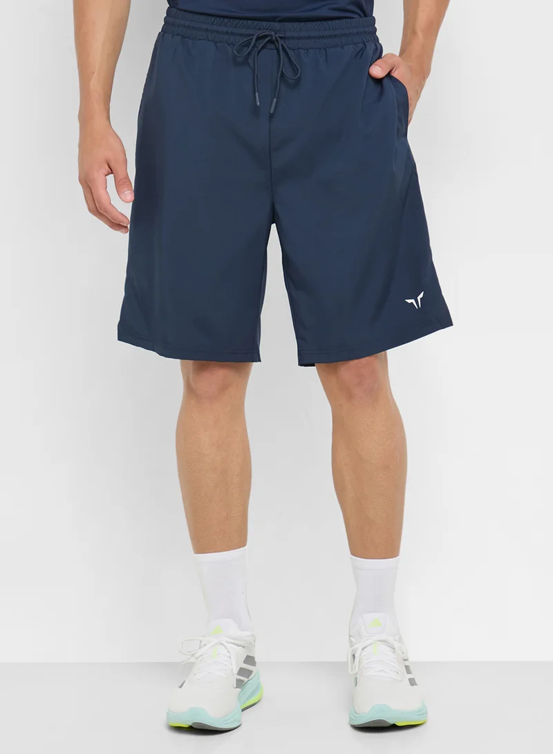 سكوات وولف Essential 9" Shorts 2.0