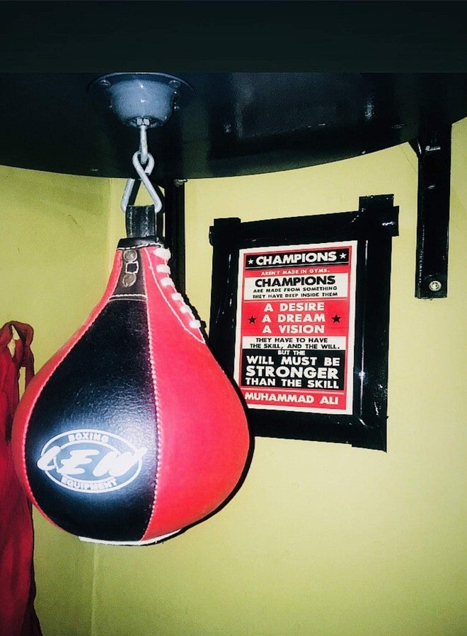LEW Leather Speed Bag with Swivel - Image 5