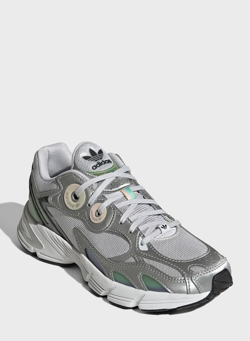 adidas Originals Astir