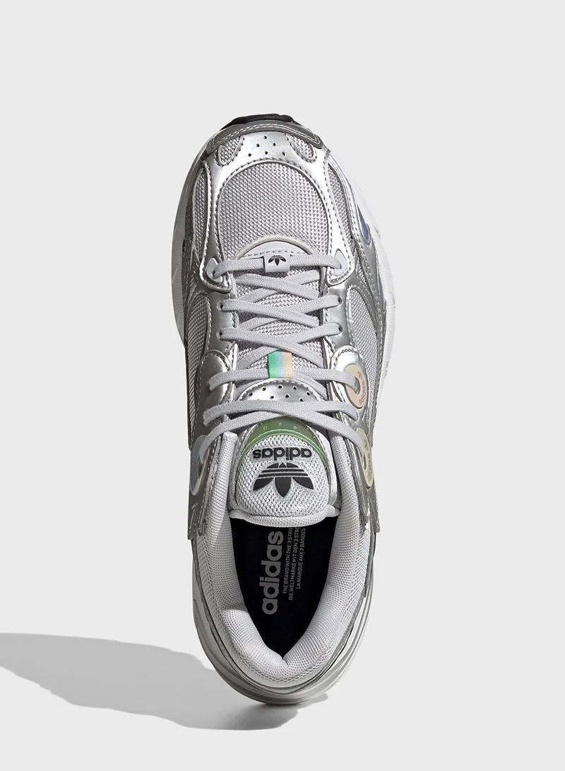 adidas Originals Astir