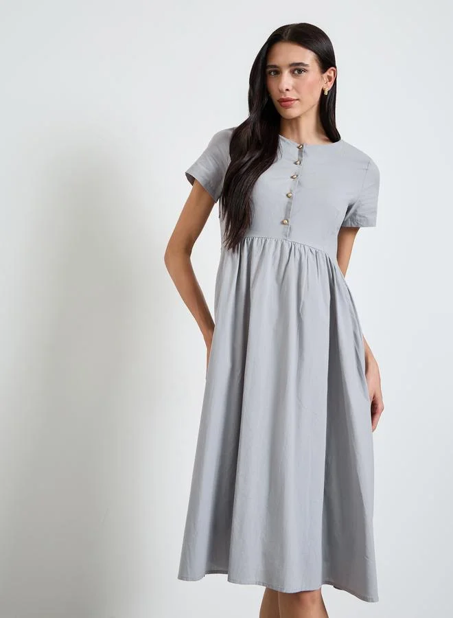 ستايلي Grey Solid Short Sleeves A-Line Midi Dress