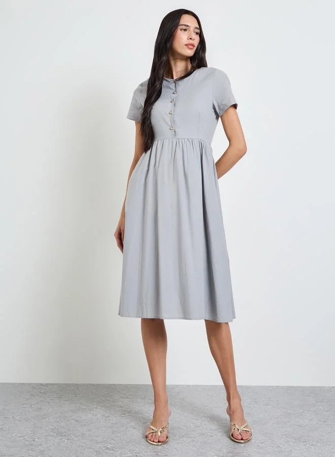 ستايلي Grey Solid Short Sleeves A-Line Midi Dress