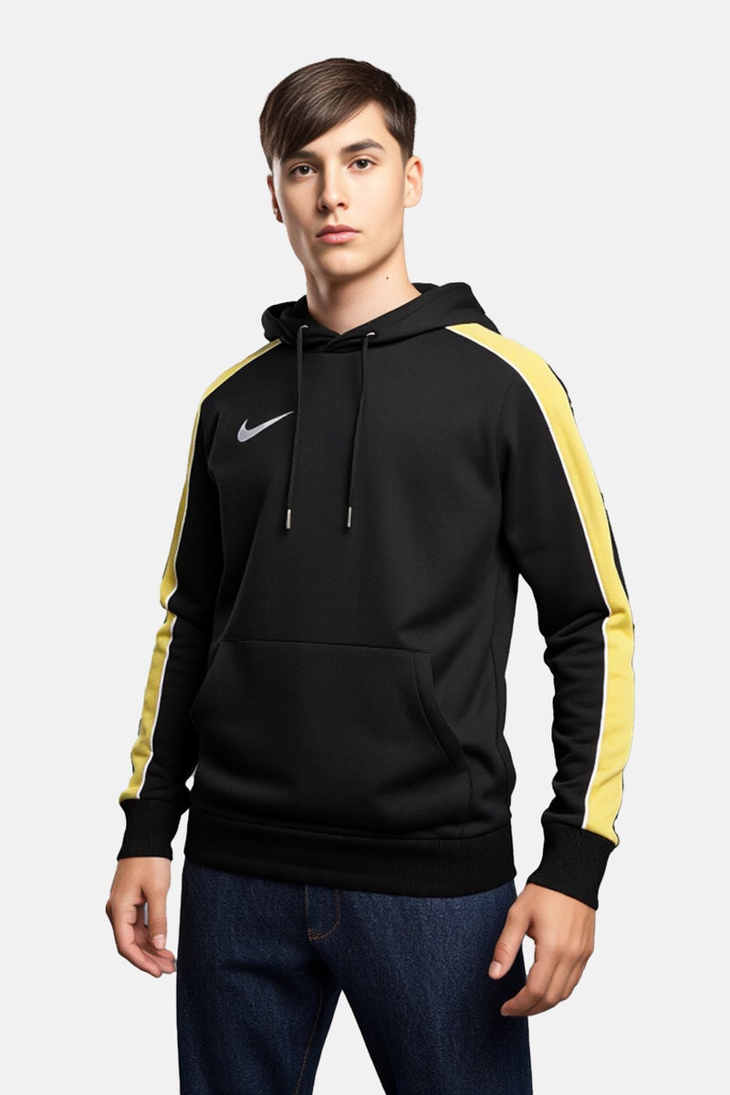 Nike هودي تدريب بأكمام طويلة مع غطاء للرأس للأولاد، أسود - Image 1