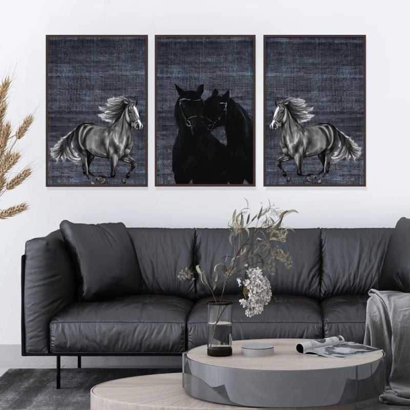 ماركتنا ثلاث لوحات قماشية بتصميم حصان مع برواز مجوف مقاس (90×40) ثلاث قطع - Image 3