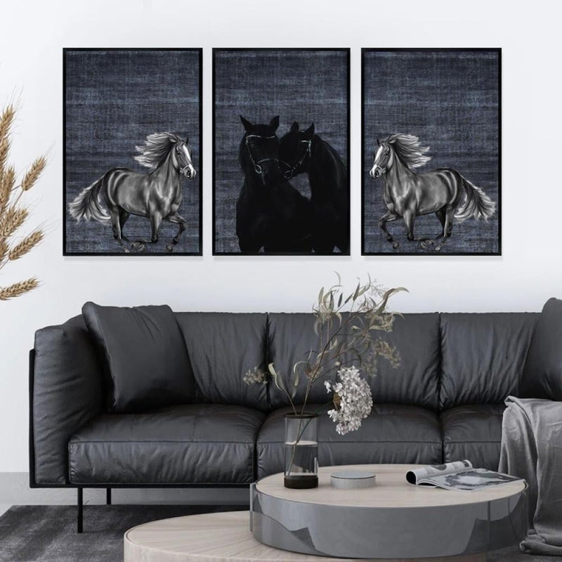 ماركتنا ثلاث لوحات قماشية بتصميم حصان مع برواز مجوف مقاس (90×40) ثلاث قطع - Image 2