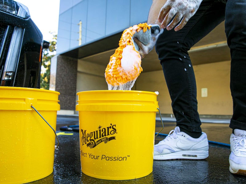 Meguiar's Hybrid Ceramic Wash & Wax - 48 Oz Wash with 8 Oz SiO2 Boost - Image 4