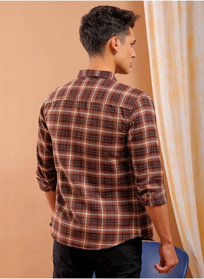 شركة المرآب الهندية Men Slim Fit Checkered Full Sleeves Cutaway Collar Casual Shirt