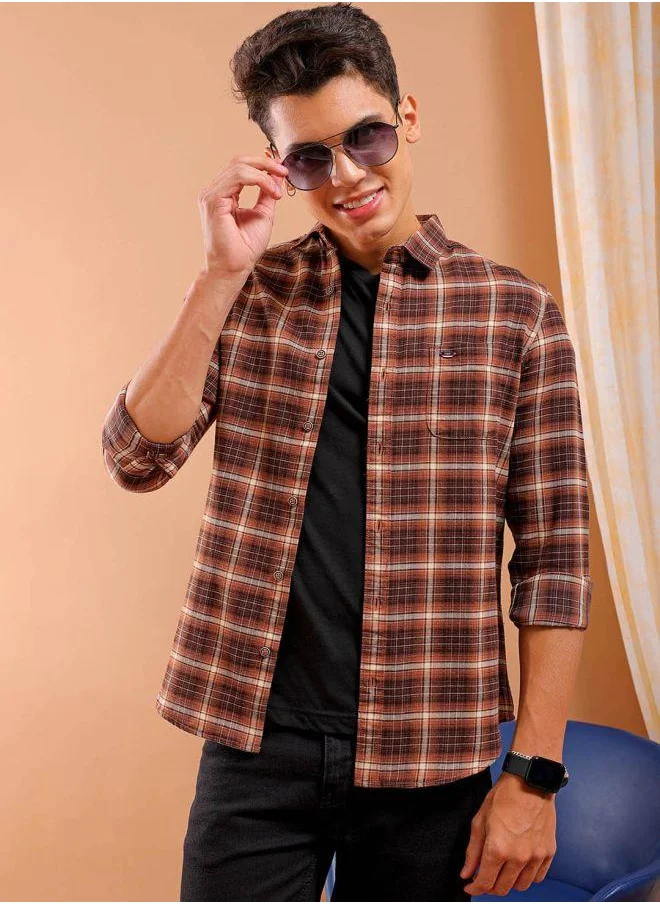 شركة المرآب الهندية Men Slim Fit Checkered Full Sleeves Cutaway Collar Casual Shirt