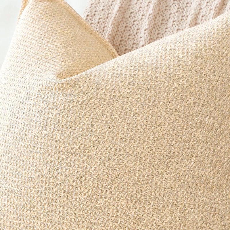 Sungeek Set of 2 Soft 3D Plaid Cushion Covers, Decorative Cushion Covers, Wrapped Edge Cushion Cover, Decorative Cushion Cover for Sofa, Couch, Bedroom, Living Room (Beige, 30 x 50 cm) - Image 2