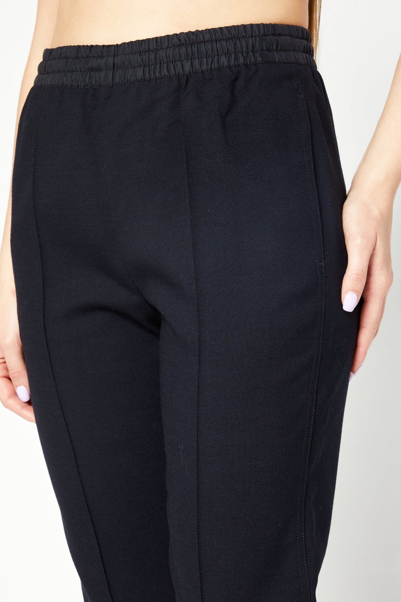 LACOSTE Women Sportswear Fit Solid Outdoor Track Pants, Black  - Image 4