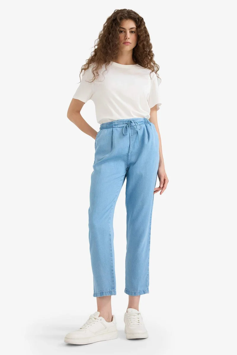 ديفاكتو Carrot Fit High Waist Ankle Length Jeans