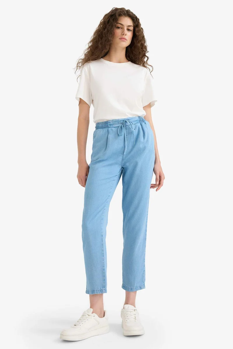 ديفاكتو Carrot Fit High Waist Ankle Length Jeans