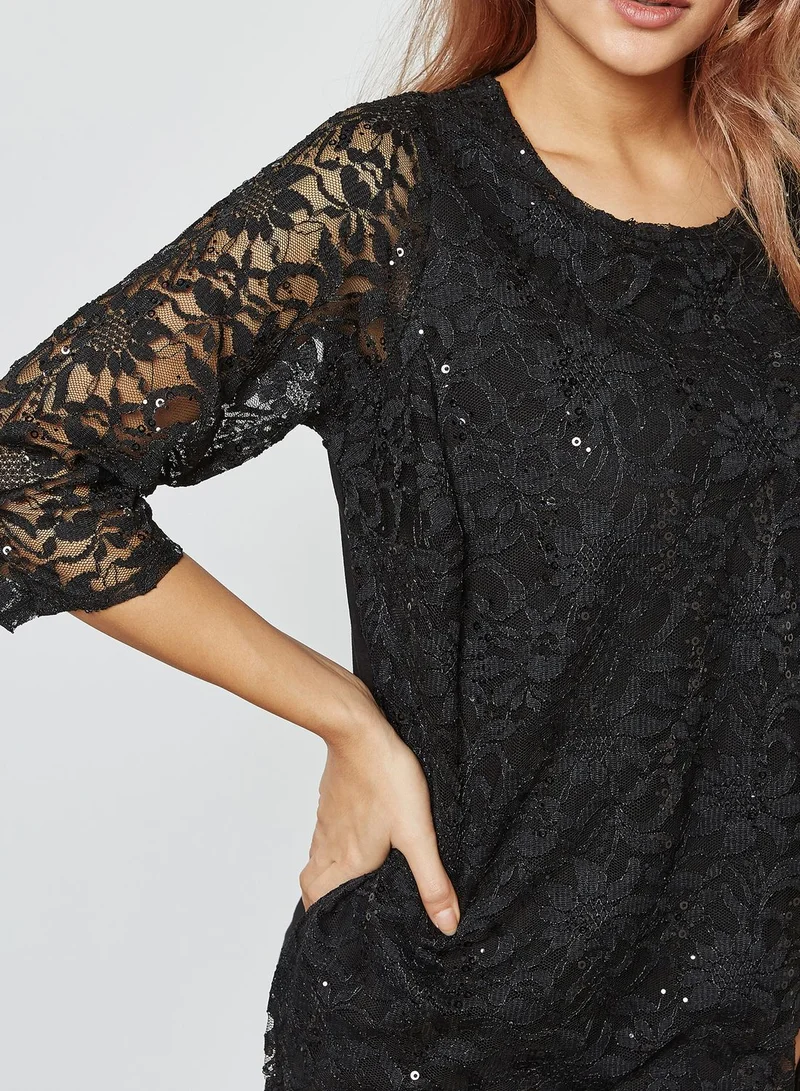 dp curve Embellished Lace Top