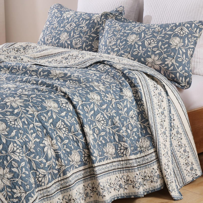 PANGUSHAN Quilt Set Queen Size - 100% Cotton Queen Comforter Set, Floral Vintage Bedspread with 2 Pillow Shams, Reversible Lightweight Bedding, Queen Bed Spread for All Season, Grayish-Blue/White - Image 1