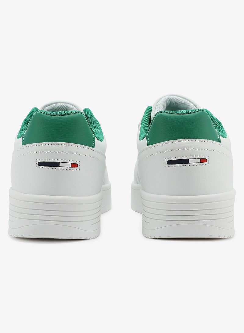 يو اس بولو اسن أحذية رياضية بيضاء رجالية بتصميم عصري خفيف الوزن بلمسة خضراء - Image 3