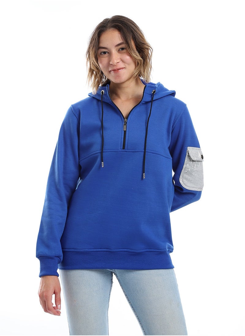 Caesar - WomenClosed Hoodie With Front Pocket - Image 1