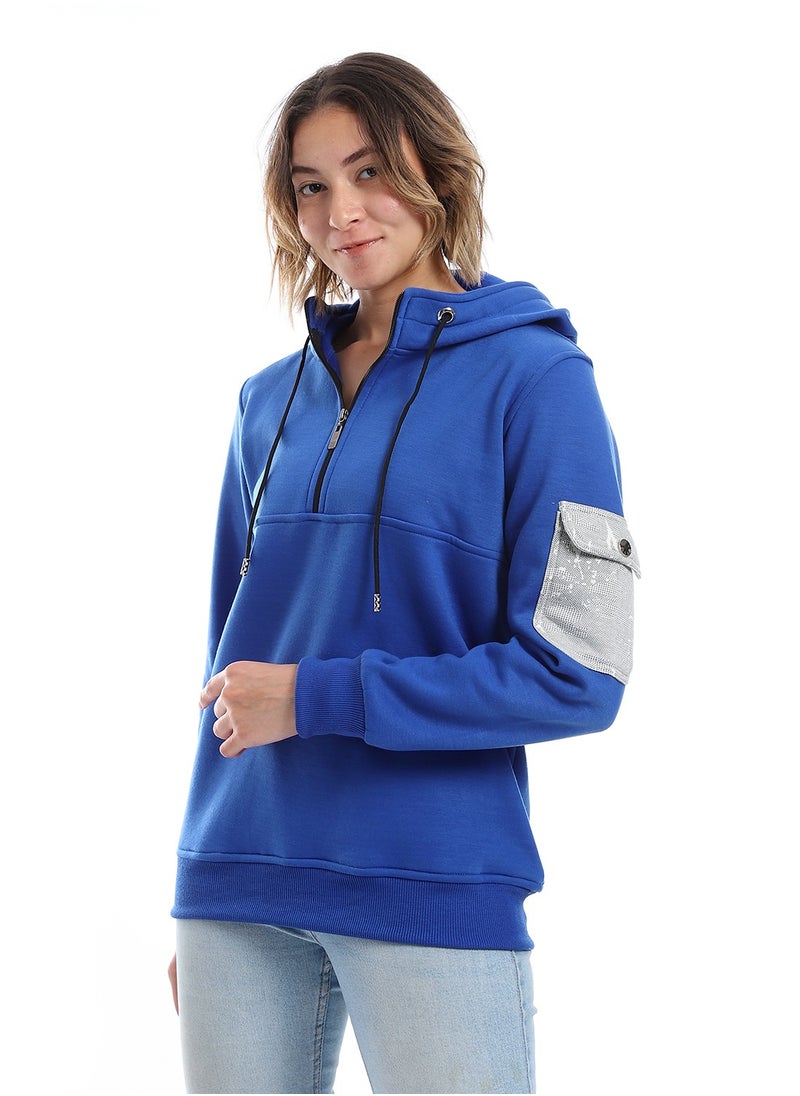 Caesar - WomenClosed Hoodie With Front Pocket - Image 1