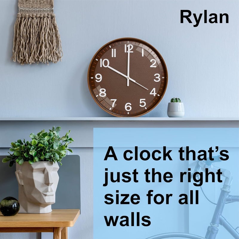 TEKCOOL ساعة حائط رقمية بلاستيكية 12" هادئة كوارتز زخرفية أحدث ساعة كلاسيكية تعمل بالبطارية دائرية سهلة القراءة للغرفة/المنزل/المطبخ/غرفة النوم/المكتب/المدرسة (بني). - Image 2