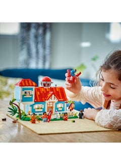 LEGO LEGO Disney Lilo and Stitch Beach House 43268 Building Set (834 Pieces)  - Image 3
