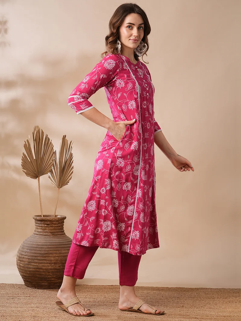 globus Women Pink & White Floral Printed Panelled Kurta With Trousers