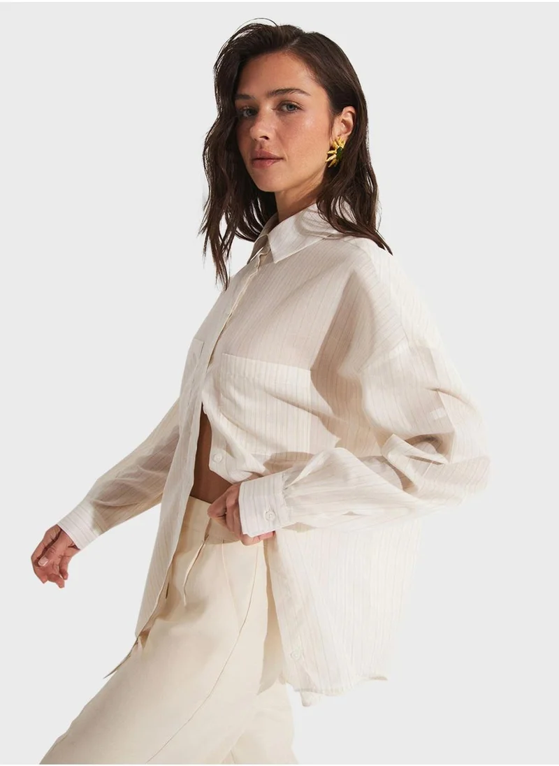JUNE Patterned Button Down Shirt