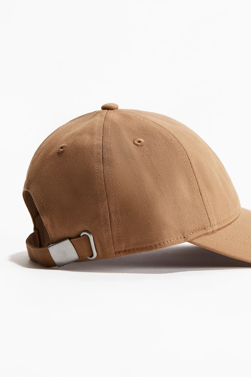 اتش اند ام قبعة تويل برسومات مُطرزة