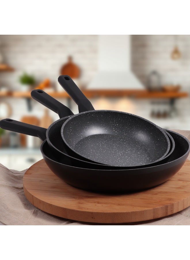 سيرينك طقم مكوّن من 3 مقالي جرانيت غير لاصقة، مقاسات 20 سم و24 سم و28 سم مع قاعدة متوافقة مع الحث (الاندكشن)، قاعدة بسماكة 3 مم، مقلاة مثالية للقلي السريع والتحمير، آمنة للغسل في غسالة الصحون، خالية من مادة PFOA، سلسلة Serenk Excellence Pan. - Image 1
