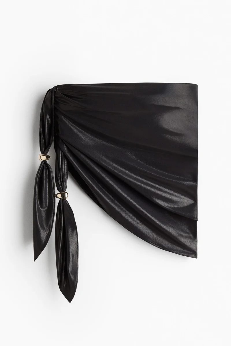 اتش اند ام سارونغ قصير