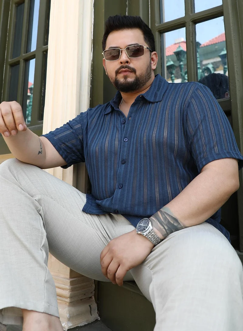 انستافاب بلس قميص رجالي Instafab Plus أزرق بحري محبوك بتصميم مريح للمقاسات الكبيرة