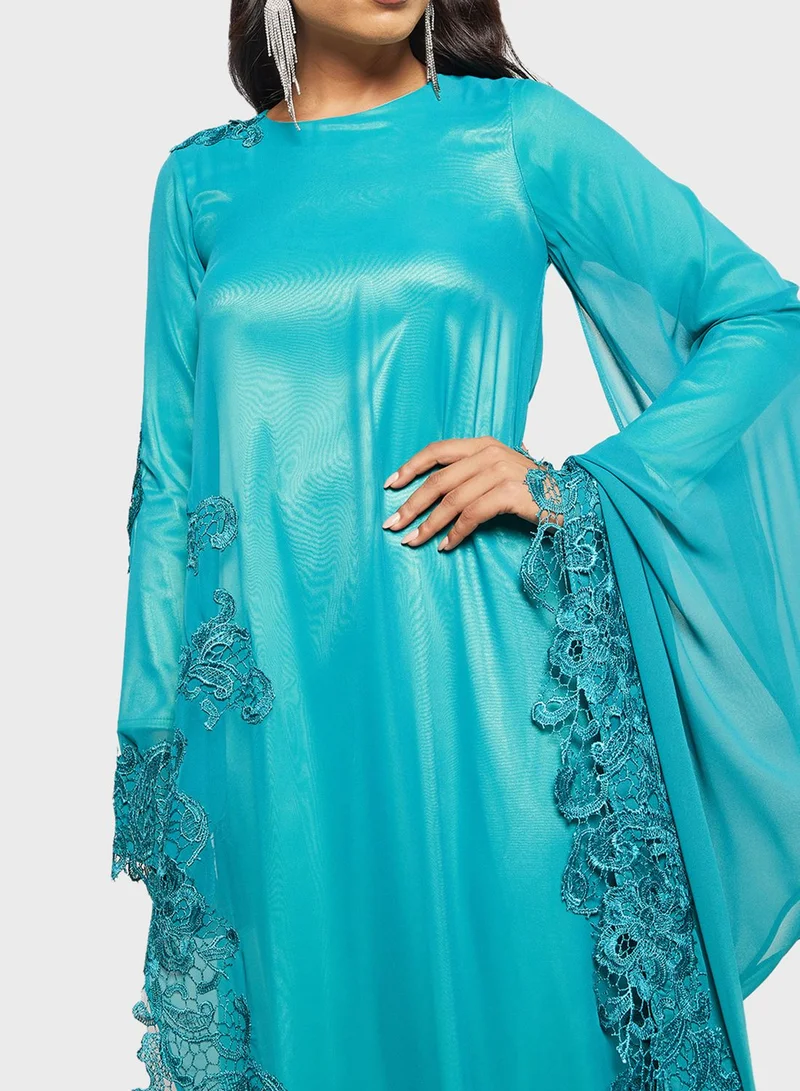 Si FASHION GALERIE Floral Lace Kaftan