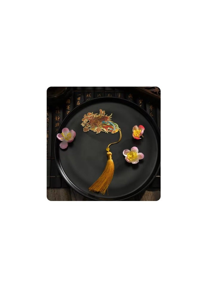 "إكسسوار قراءة أنيق بتصميم مستوحى من الأساطير الصينية "