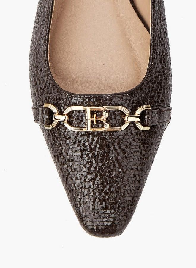 Flora Bella By Shoexpress Textured Chain Detail Sandals with Buckle Closure - Image 4