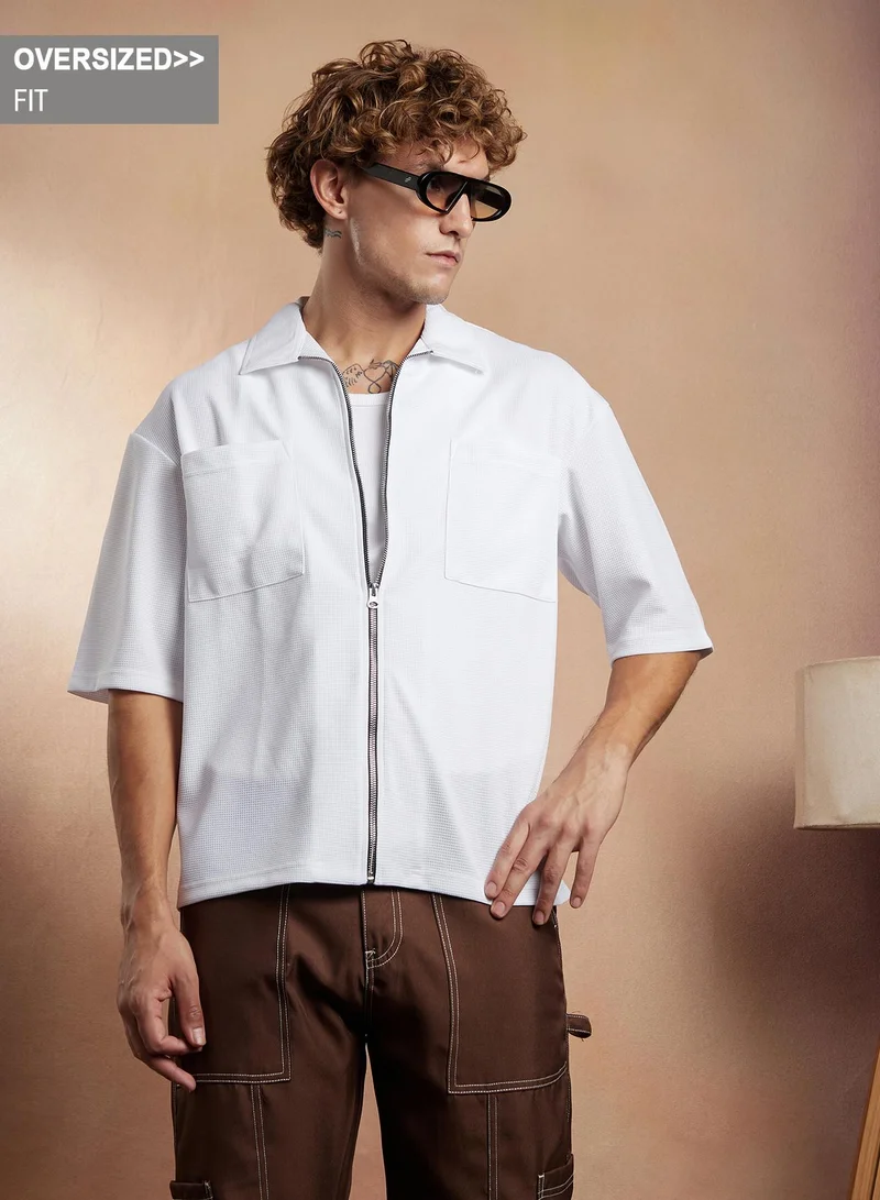 Campus Sutra Campus Sutra Men's Chalk White Waffle-Utility Oversized Shirt For Casual Wear | Spread Collar | Short Regular Sleeves | Zipper Closure | Oversized Shirt Crafted With Comfort Fit For Everyday Wear