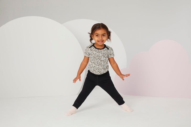 HUGGIES 4-Pack Pants - Image 4