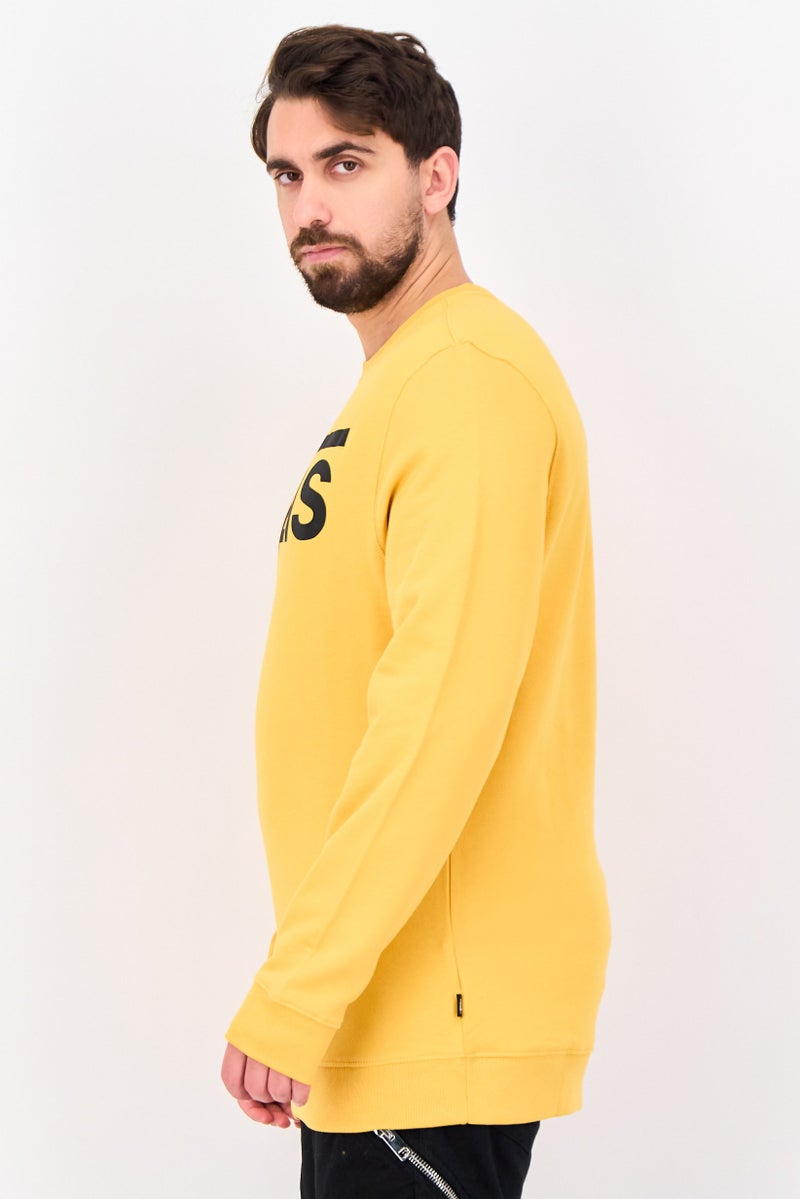 VANS سويت شيرت رجالي بأكمام طويلة بياقة دائرية وشعار العلامة التجارية، أصفر - Image 3