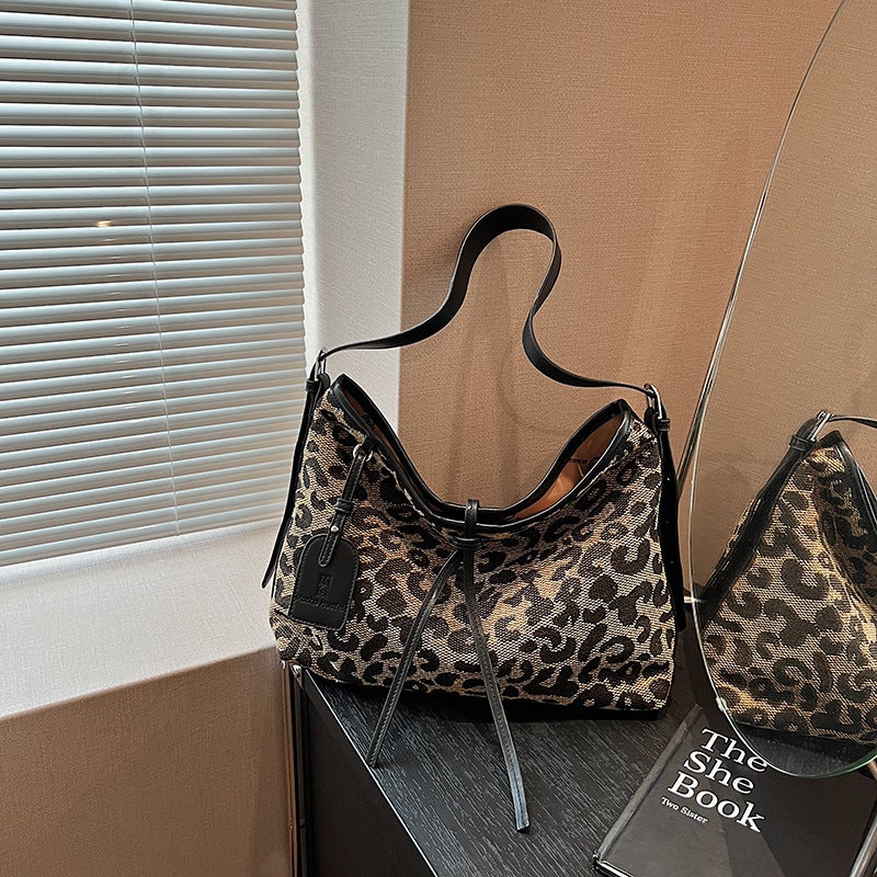 Niche Design Leopard Underarm Tote Bag Women'S Simple Retro Shoulder Crossbody Bag Casual Handbag - Image 2