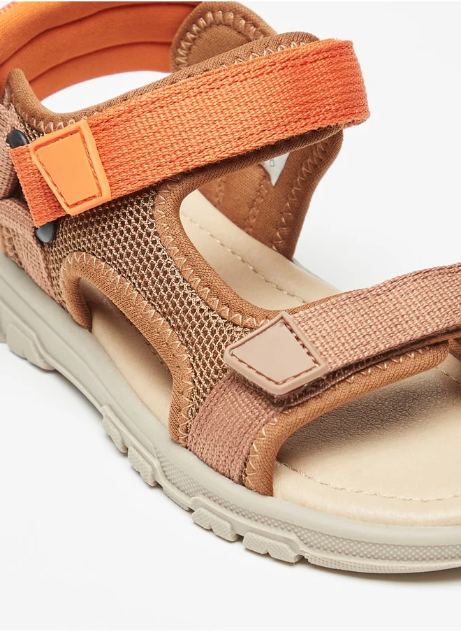 دوتشيني Boys Textured Floaters With Hook And Loop Closure